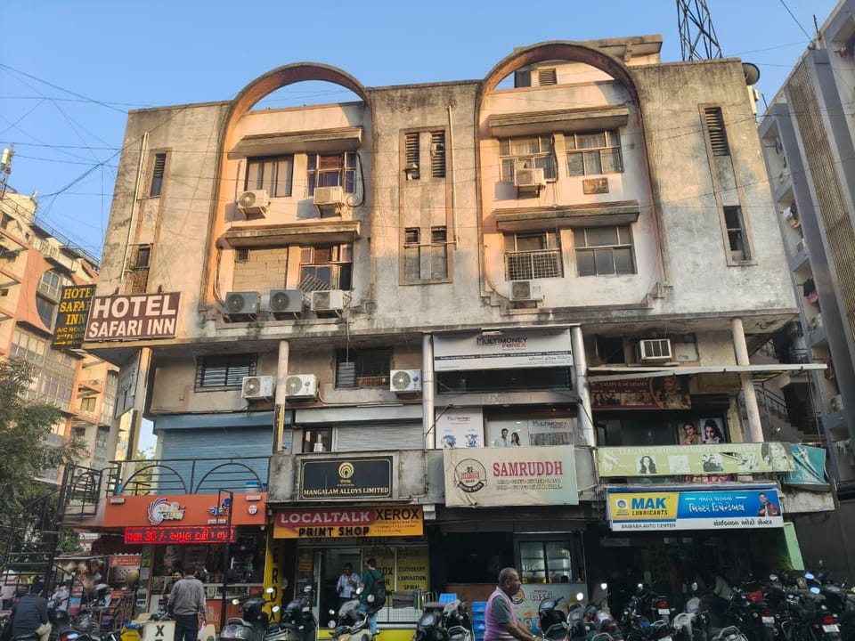 HOTEL SAFARI INN  Hotel in Ahmedabad