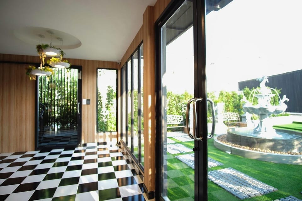 The O-Zone Airport Inn Inn in Bangkok
