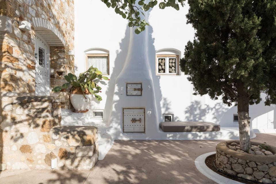 Kallos Villas & Suites Hotel in Naxos