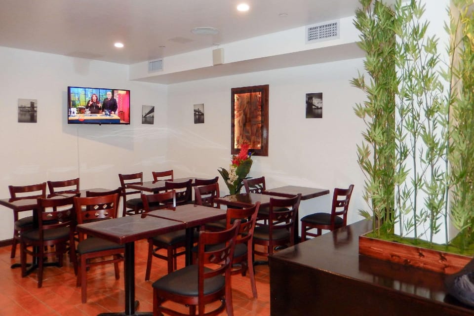 Quality Inn Near Sunset Park Hotel in Brooklyn