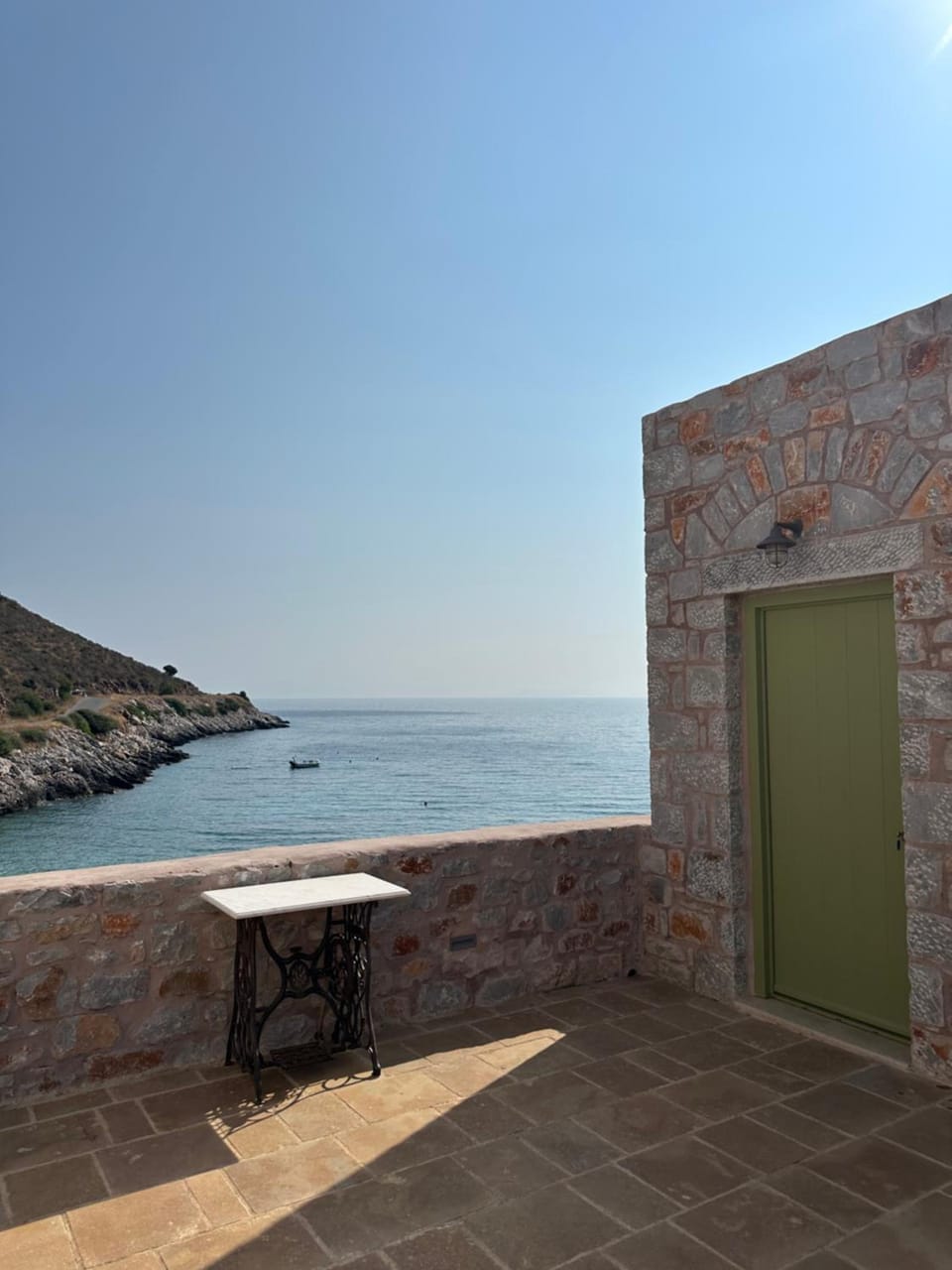 Arapis Rooms & Suites Hotel in Peloponnese Region