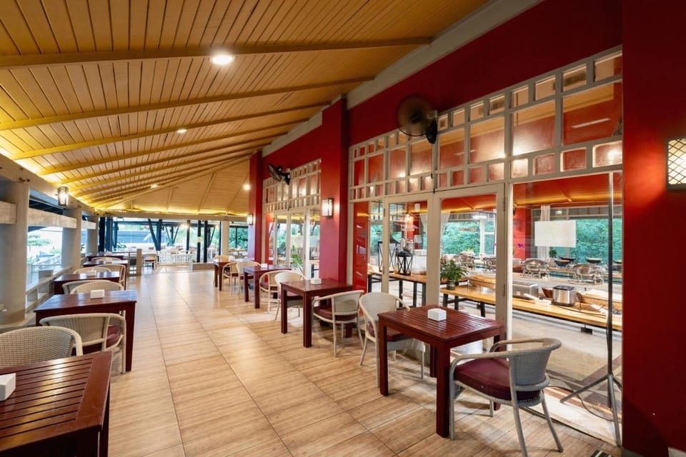 Natural Park Resort Resort in Pattaya City