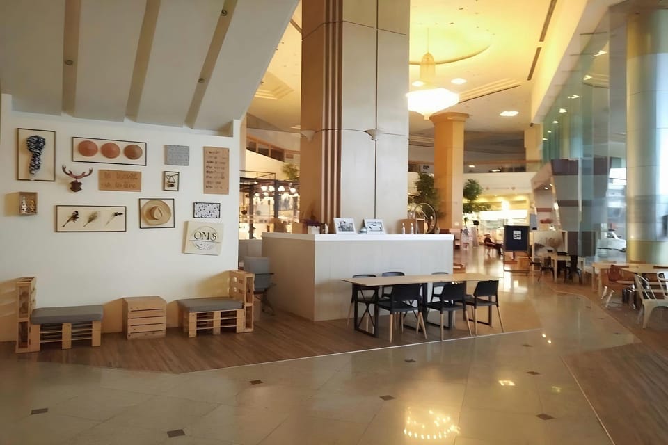 Thumrin Thana Hotel Hotel in Thailand