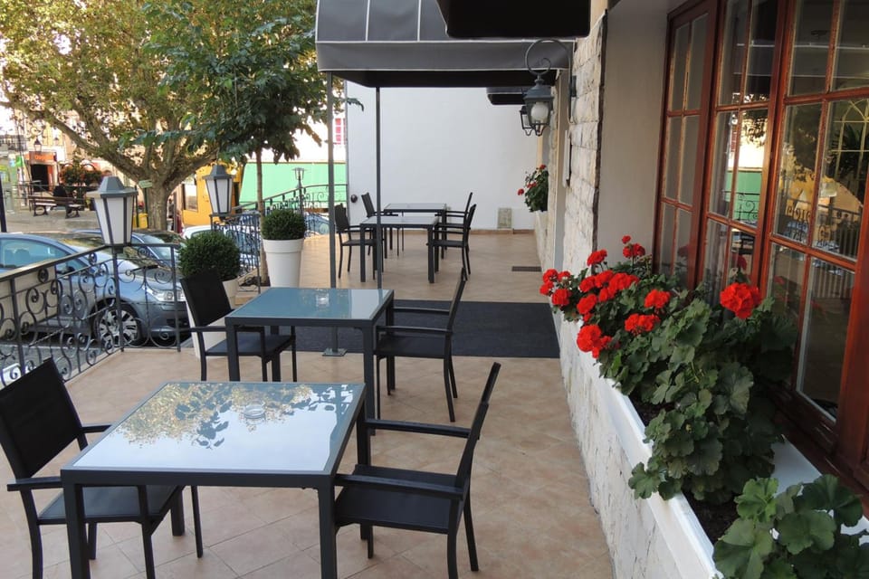 Hotel Le Tivoli Theopolis Hotel in Sisteron