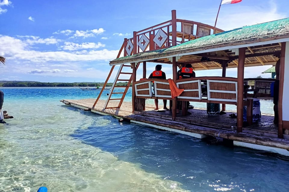 Albert's Transient House Hotel in Calabarzon
