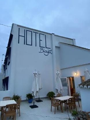 HOSTAL BLAYET Hostel in Ribera Baixa