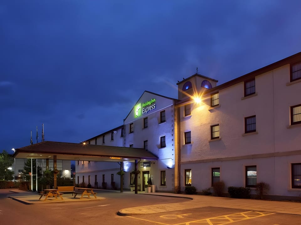 Holiday Inn Express Perth By IHG Hotel in Perth