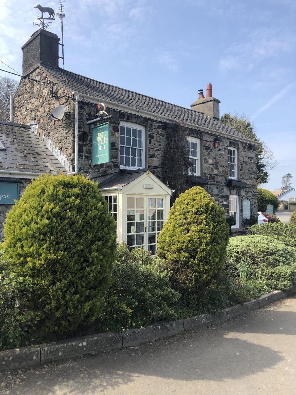 The Wolfe Inn Wolfscastle Hotel in Wales