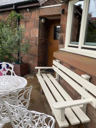 Brookfield Cottage Hotel in Wirral
