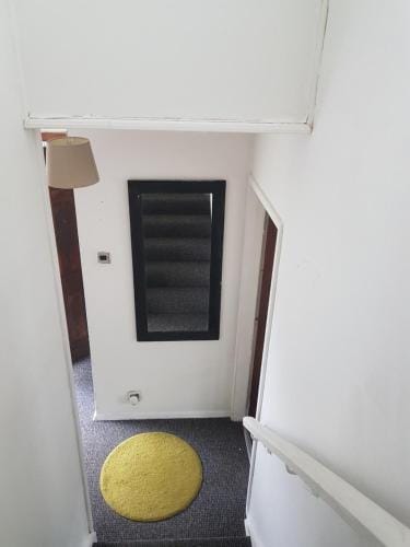 4 mereside walk Hotel in Salford