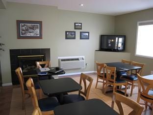 Grand Forks Inn Hotel in Grand Forks
