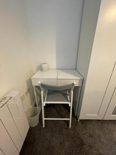 Cosy & Comfortable Apt w/Parking Hotel in Bassetlaw District