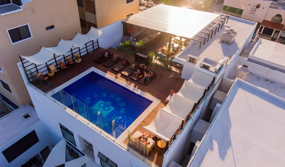 Nomads Hotel, Hostel & Rooftop pool Hotel in Cancun