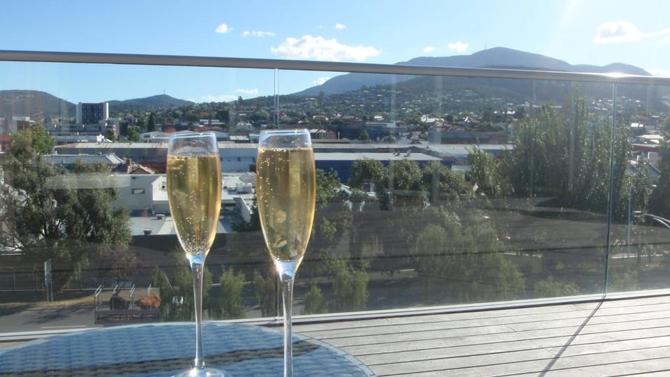 The Quarry House Luxury Retreat Apartment hotel in Hobart
