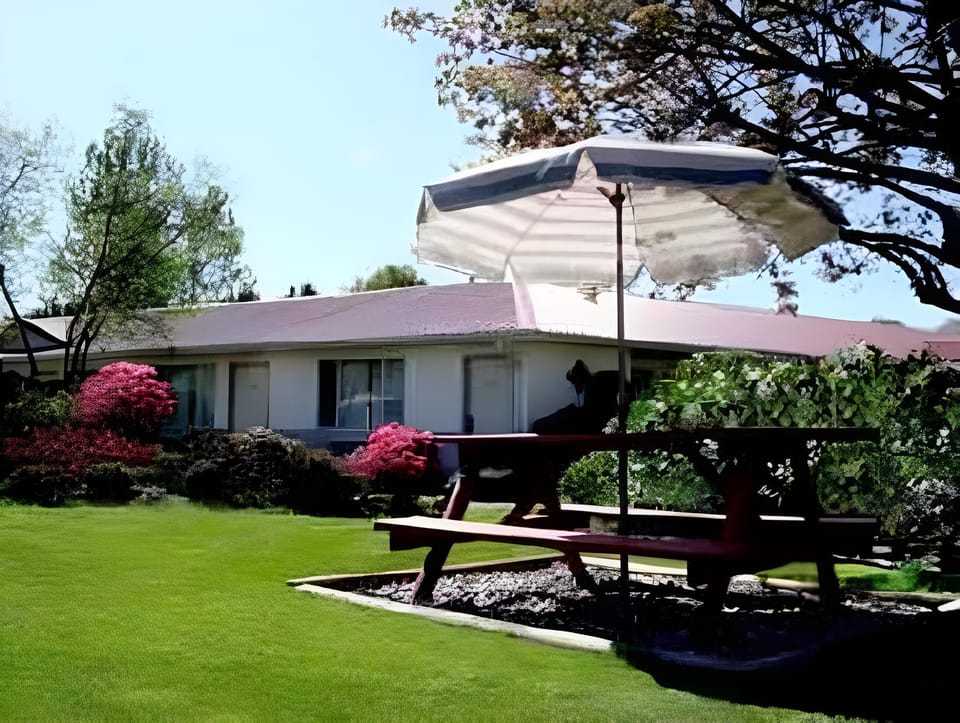 Rainbow Motor Inn Motel in Chilliwack