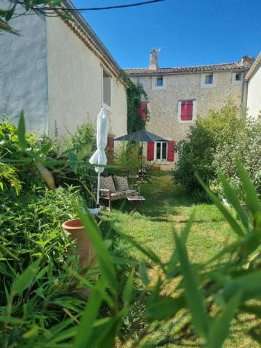 ENTRE VENTOUX ET LUBERON Chambre d'hote Hotel in Sault