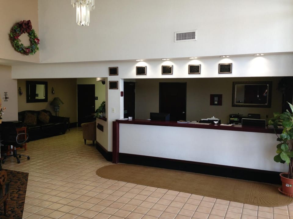 Brentwood Inn & Suites Hotel in Hobbs
