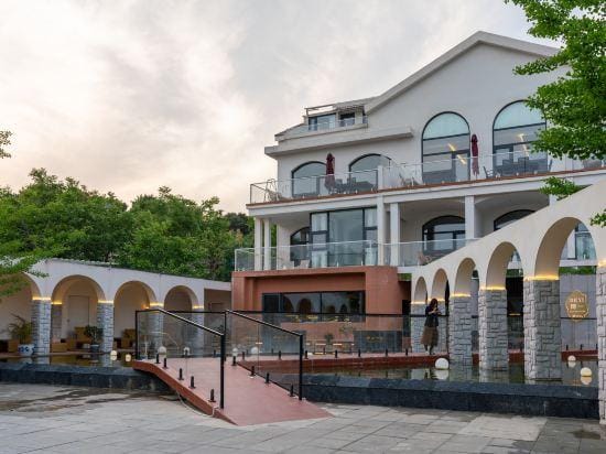 Got a mountain Hotel in Tianjin
