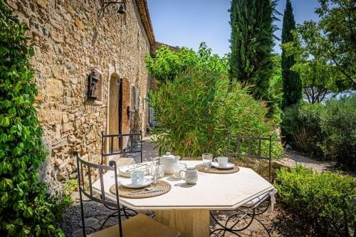 Le Domaine CLEMENT SAINTE-VICTOIRE Hotel in French Riviera