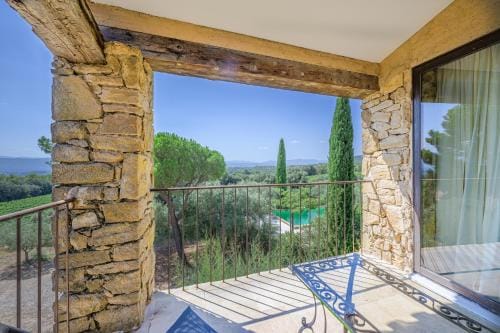 Le Domaine CLEMENT SAINTE-VICTOIRE Hotel in French Riviera