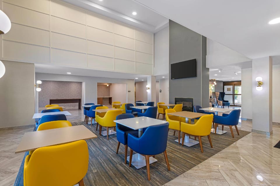 Comfort Inn & Suites Savannah Airport Hotel in Pooler