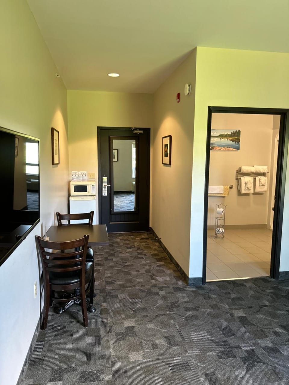 Midland Inn & Suites Hotel in Midland