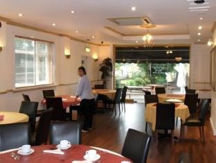 Skyways Hotel Hotel in Slough