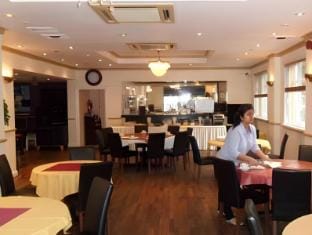 Skyways Hotel Hotel in Slough