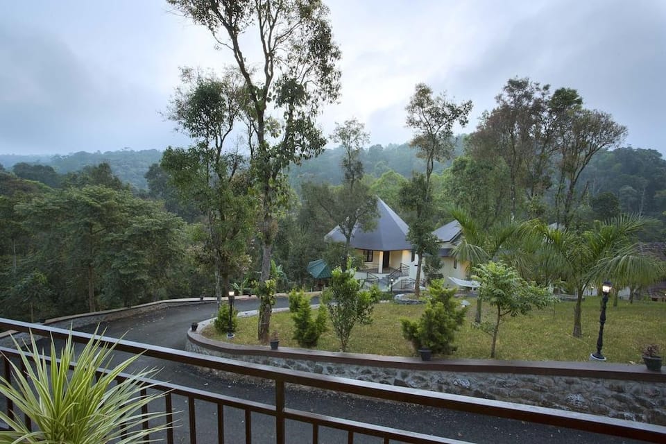 Spices Lap Thekkady Hotel in Kerala