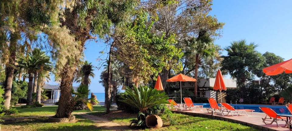Marita's Apartments Hotel in Agia Marina
