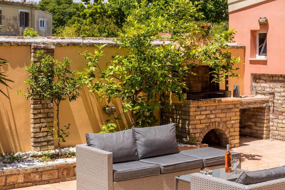 Moraitis Mansion Hotel in Corfu