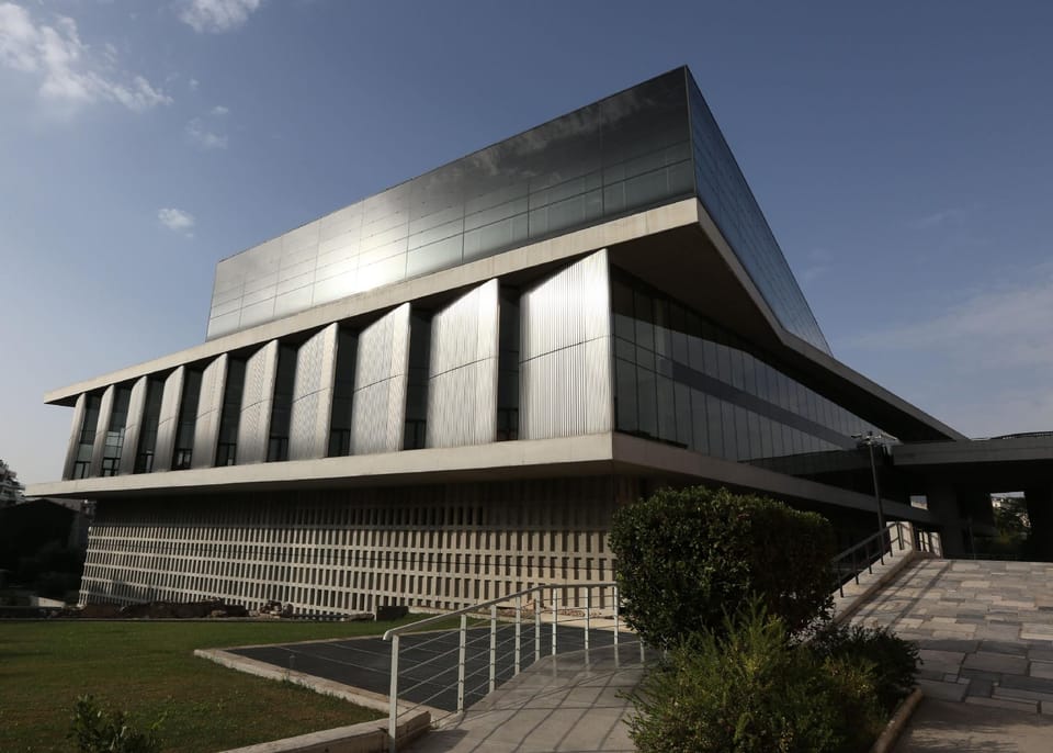 Penthouse of light at Koukaki Hotel in Kallithea
