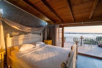 Ra Otel Hotel in İzmir Province