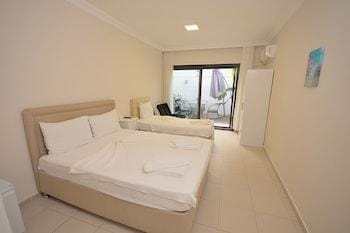 Saatli Apart Otel Hotel in Cesme