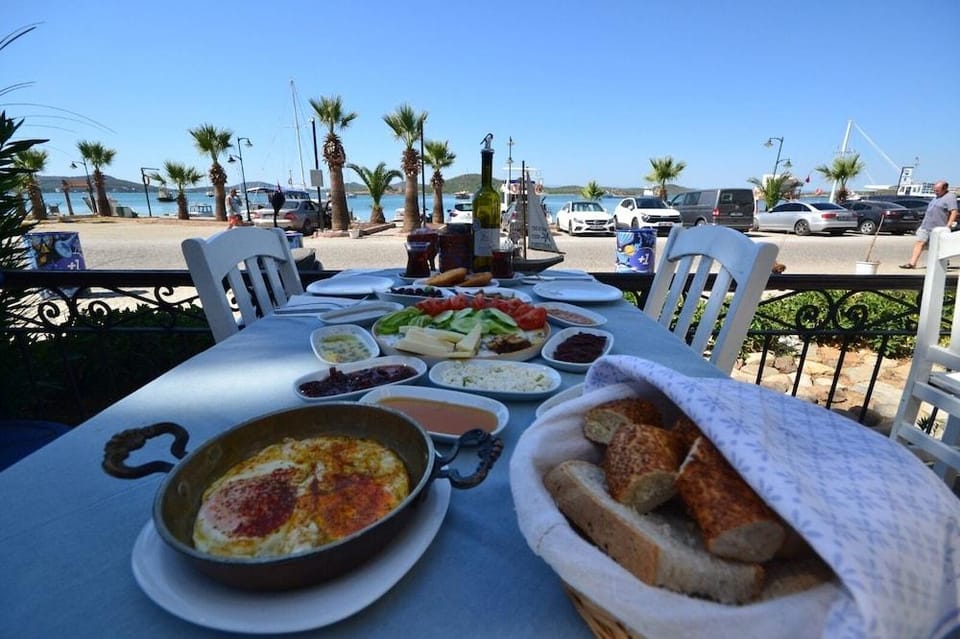Aliye Hanım Hotel in İzmir Province