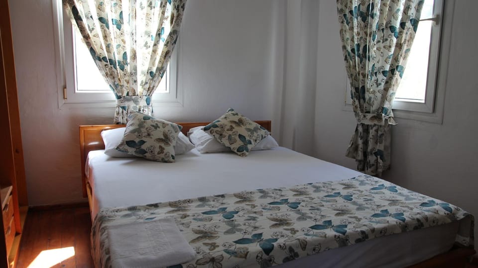 Eski Datca Pansiyon Cafe Hotel in Muğla Province