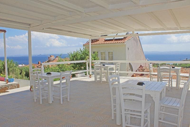 Bozcaada Denizyildizi Otel Hotel in Decentralized Administration of the Aegean