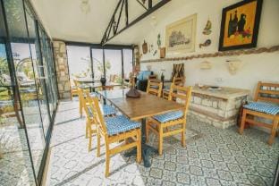 Alacati Albatross Hotel Hotel in Alaçatı