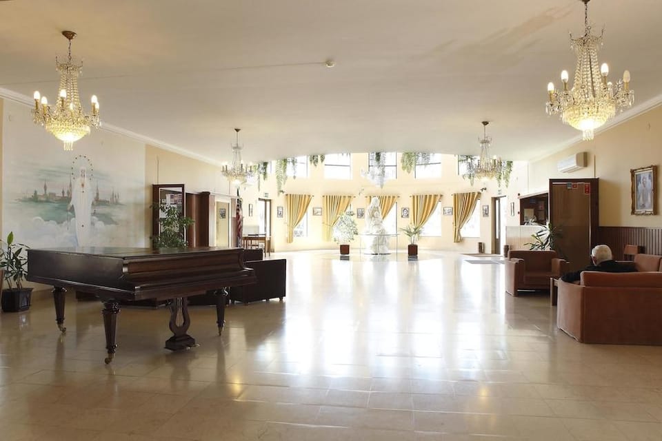 Domus Pacis Fatima Hotel Hotel in Fátima