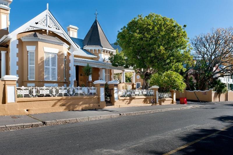 Ashanti Guest House Gardens Hotel in Cape Town