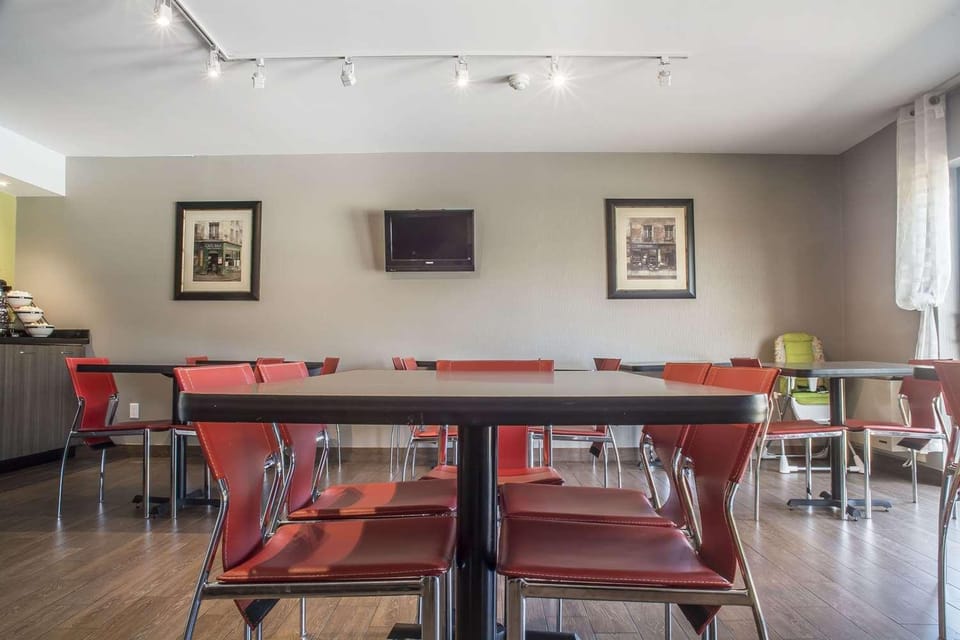 Comfort Inn London - Wellington Road Hotel in London