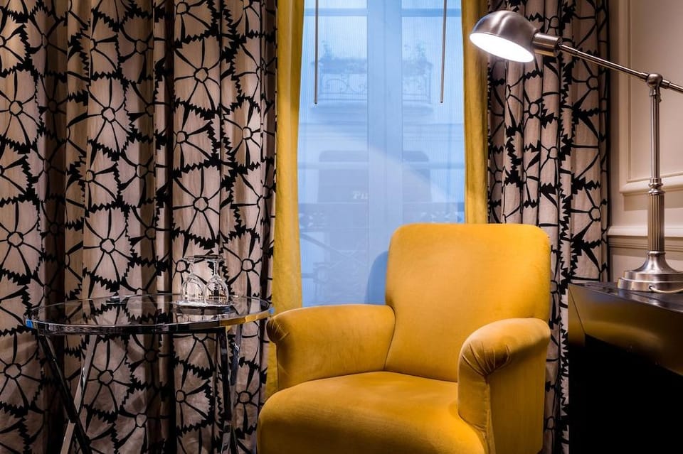 Grand Hôtel de L Univers Hotel in Paris