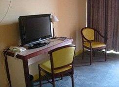 Hôtel Bomotel Hotel in Montluçon