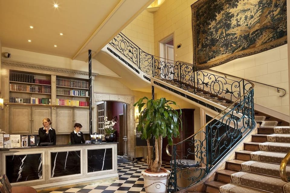 La Chartreuse Du Val St Esprit Hotel in Hauts-de-France