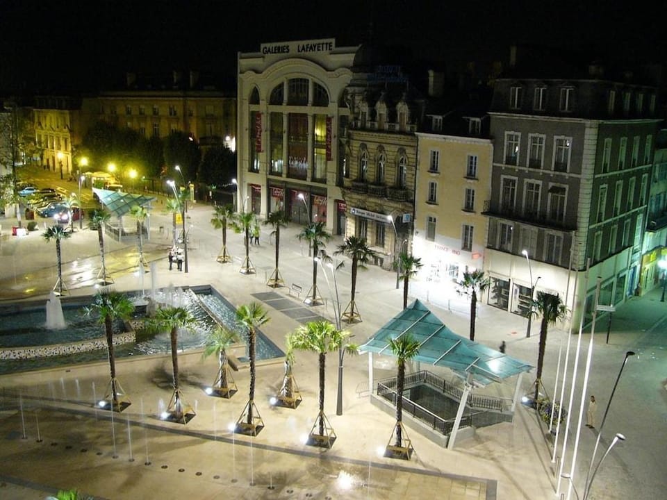 Hotel Le Bourbon Hotel in Pau