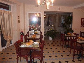 Hôtel La Renommée Hotel in Bourgogne-Franche-Comté