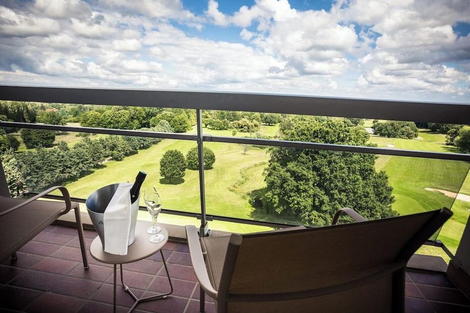 Hôtel Les Dryades Golf & Spa Hotel in Centre-Val de Loire