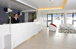 Residhome Carrières La Défense Hotel in Chatou