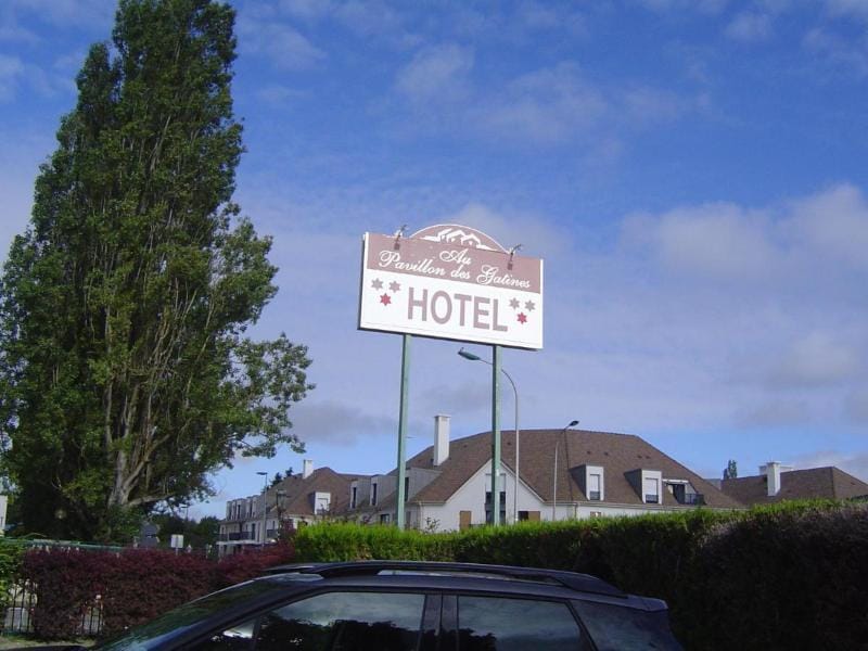 Hôtel Pavillon des Gâtines Hotel in Île-de-France