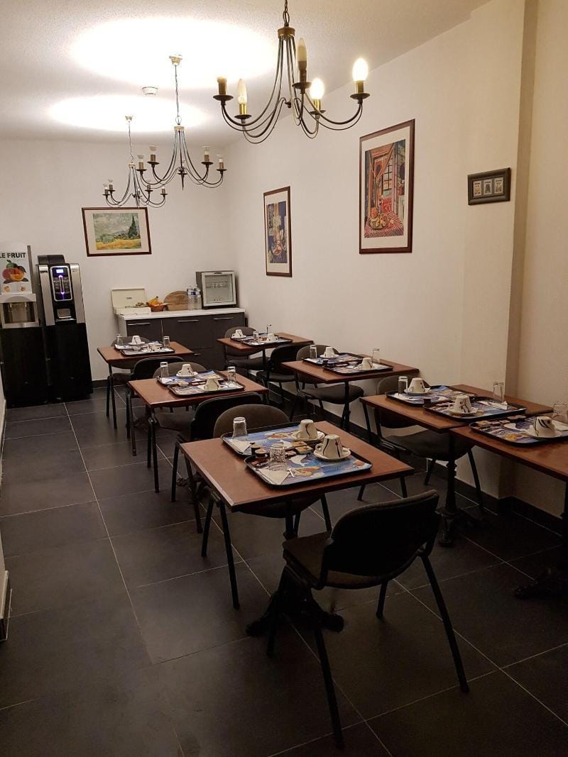 Hôtel le Clémenceau Hotel in Valenciennes